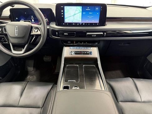 Used 2025 Lincoln Aviator Reserve w/ Equipment Group 201A image 10