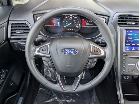 Used 2019 Ford Fusion Energi Titanium image 13