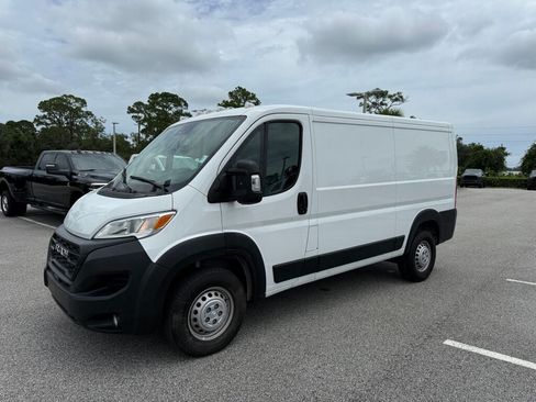 Used 2023 RAM ProMaster 2500 FWD image 7