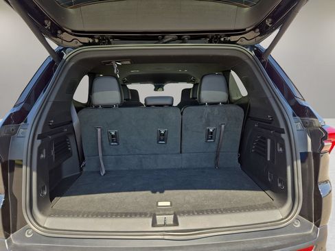 Used 2025 Buick Enclave Preferred FWD image 26