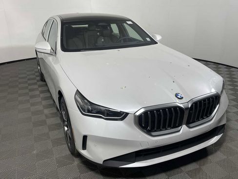 New 2026 BMW 530i xDrive w/ Premium Package image 7