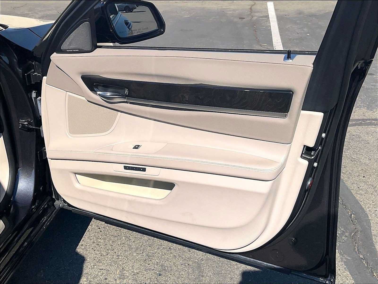Used 2014 BMW 750Li RWD image 25