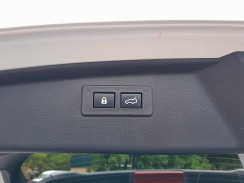 Used 2022 Subaru Outback Limited AWD/4WD image 36
