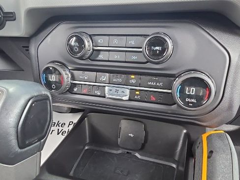 Certified 2023 Ford Bronco Badlands AWD/4WD image 18
