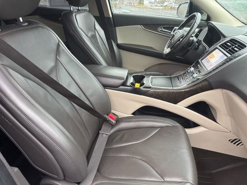 Used 2020 Lincoln Nautilus Reserve image 28