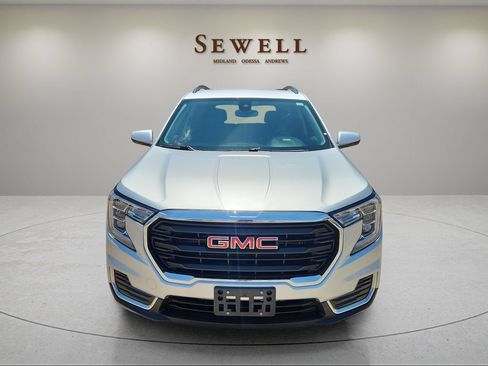 Used 2022 GMC Terrain SLE w/ Driver Convenience Package FWD image 8