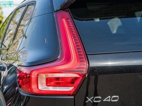 New 2026 Volvo XC40 B5 Plus w/ Climate Package image 7