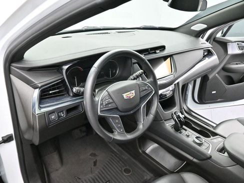 Certified 2024 Cadillac XT5 Premium Luxury w/ LPO, Floor Liner Package image 13