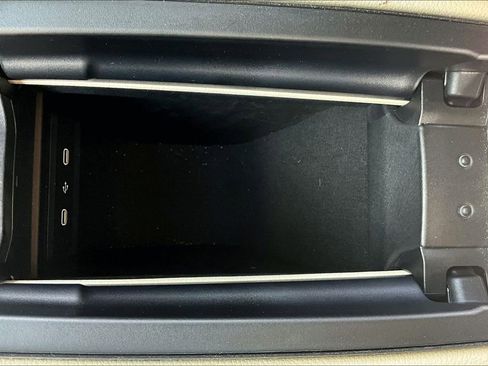 Used 2025 Mercedes-Benz GLA 250 4MATIC image 26