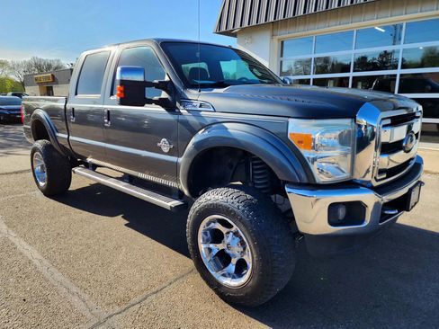 Used 2015 Ford F250 Lariat w/ Chrome Package AWD/4WD image 2