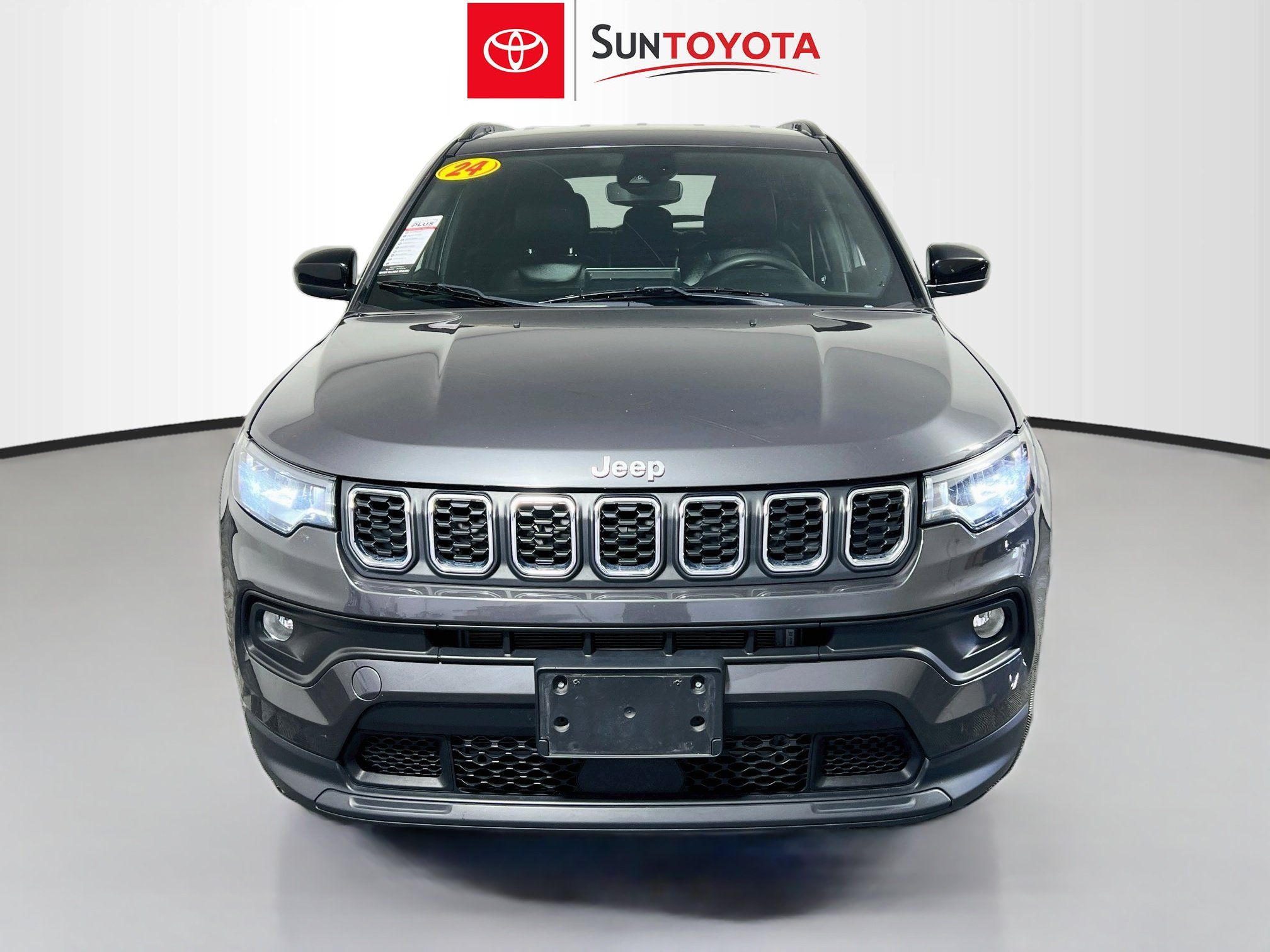 Used 2024 Jeep Compass Latitude AWD/4WD image 10