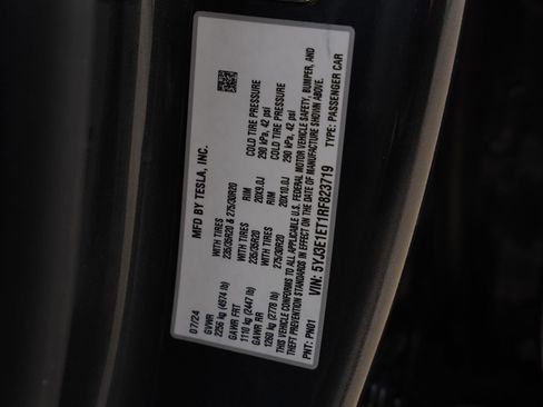 Used 2024 Tesla Model 3 Performance image 29