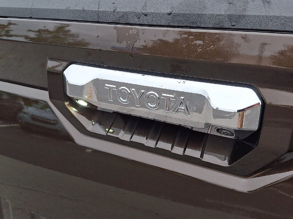 Used 2022 Toyota Tundra Limited AWD/4WD image 31