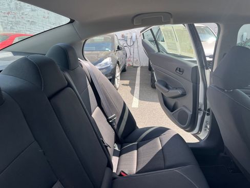 Used 2025 Nissan Altima 2.5 SV image 38