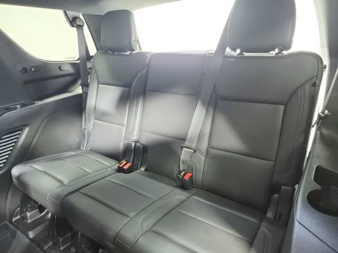Used 2023 Chevrolet Tahoe Z71 w/ Luxury Package AWD/4WD image 44