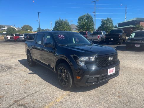 New 2025 Ford Maverick XLT w/ Black Appearance Package image 3