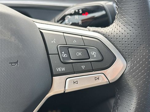 New 2026 Volkswagen Tiguan SE R-Line image 23