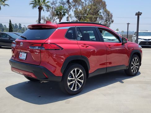 Certified 2024 Toyota Corolla Cross XLE image 6