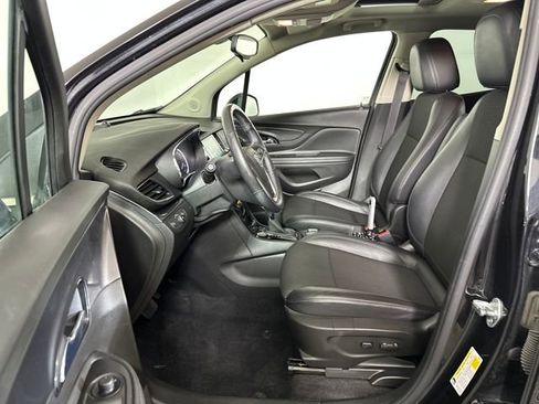 Used 2019 Buick Encore Sport Touring image 11