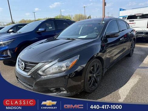 Used 2017 Nissan Altima 2.5 SR w/ Midnight Edition Package FWD image 1