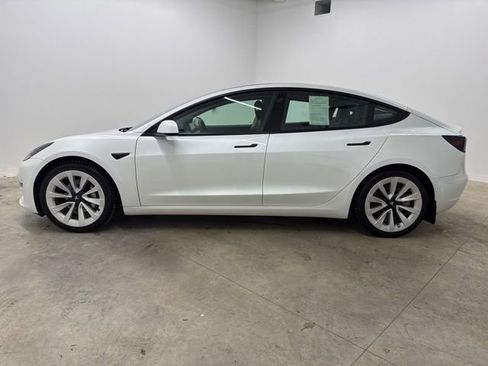 Used 2021 Tesla Model 3 Standard Range Plus image 8