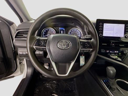 Used 2022 Toyota Camry LE FWD image 13