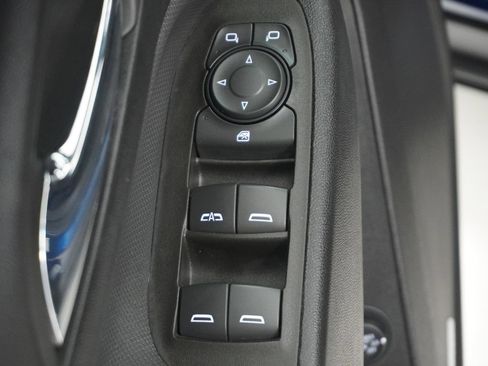 Used 2023 Chevrolet Equinox RS w/ RS Leather Package image 16