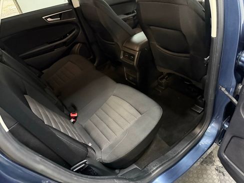 Used 2019 Ford Edge SEL image 40