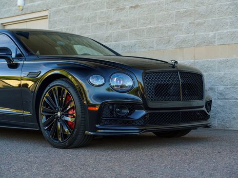 Used 2024 Bentley Flying Spur W12 AWD/4WD image 47