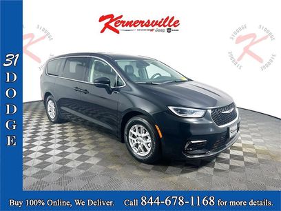 Used 2023 Chrysler Pacifica Touring-L