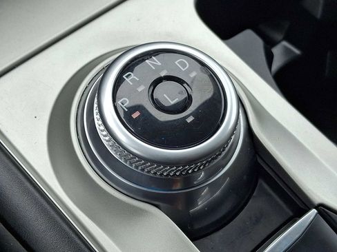 Used 2022 Ford Explorer XLT w/ Class IV Trailer Tow Package image 18