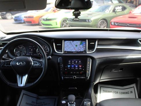 Used 2019 INFINITI QX50 Luxe w/ Navigation Package AWD/4WD image 19