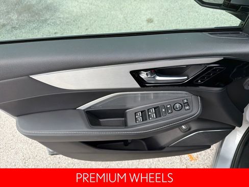 Used 2025 Acura MDX w/ Technology Package image 18