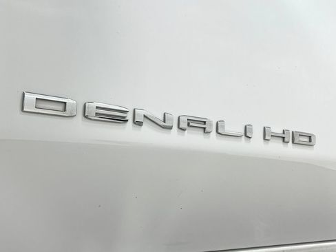 Used 2023 GMC Sierra 3500 Denali w/ Technology Package AWD/4WD image 46