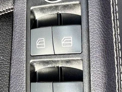 Used 2016 Mercedes-Benz GL 450 4MATIC image 24