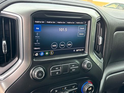 Used 2020 Chevrolet Silverado 1500 LT w/ Convenience Package AWD/4WD image 16