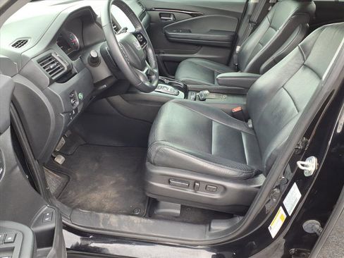 Certified 2021 Honda Pilot Touring image 11