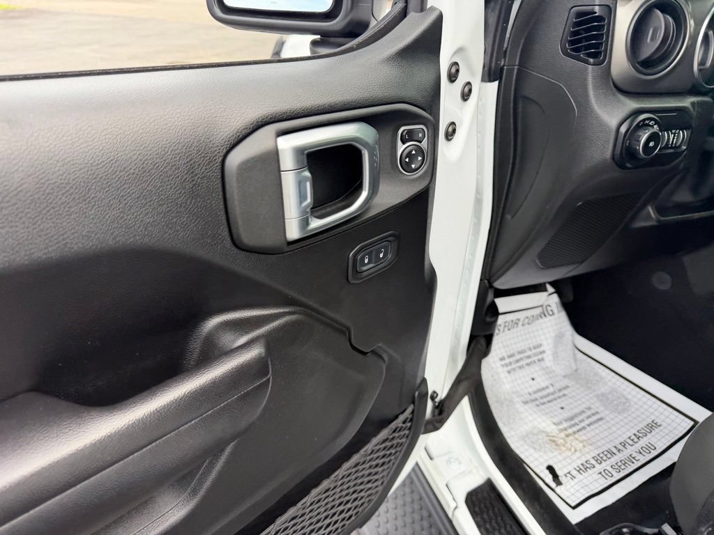 Used 2021 Jeep Wrangler Unlimited Sport AWD/4WD image 11