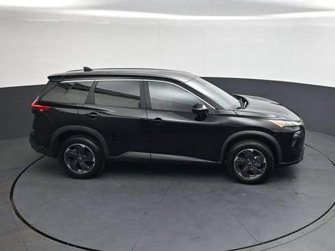 Used 2025 Nissan Rogue SV FWD image 26