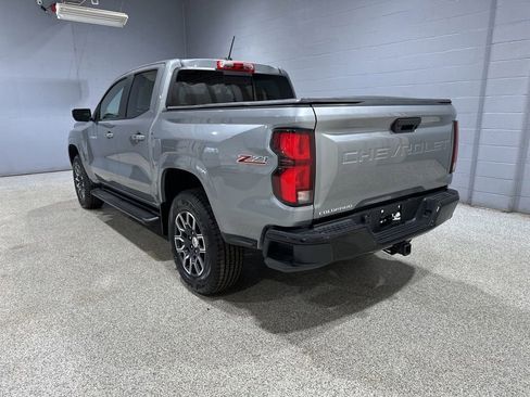 Used 2023 Chevrolet Colorado Z71 w/ Z71 Convenience Package 2 AWD/4WD image 6