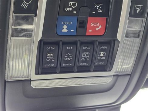 Used 2019 RAM 1500 Limited image 7