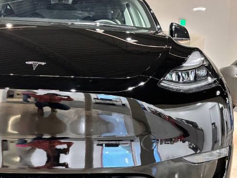 Used 2023 Tesla Model Y Long Range image 5