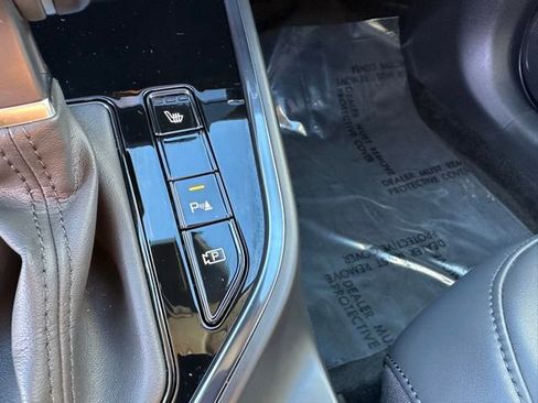 Used 2024 Kia Niro EX Touring image 26