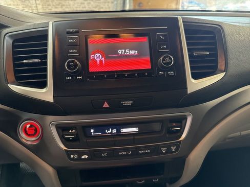 Used 2019 Honda Ridgeline RT image 18