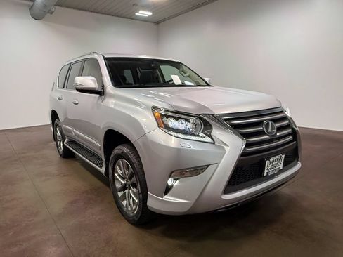 Used 2017 Lexus GX 460 Luxury AWD/4WD image 30