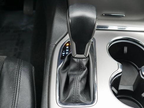 Used 2022 Jeep Grand Cherokee Laredo X image 23