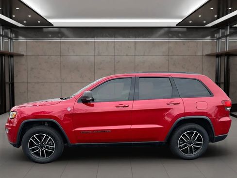 Used 2019 Jeep Grand Cherokee Trailhawk image 4