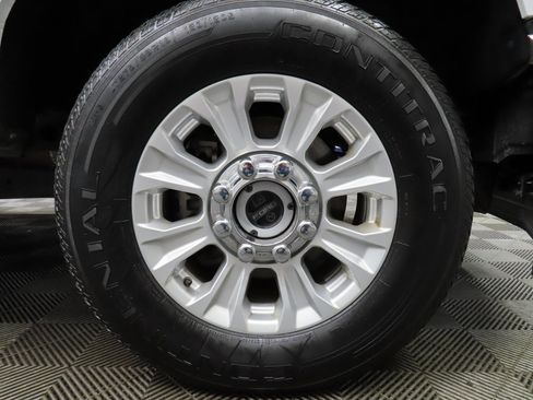 Used 2024 Ford F250 XLT image 8