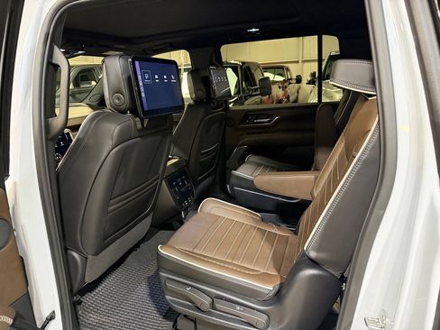 Used 2026 GMC Yukon XL Denali Ultimate AWD/4WD image 56