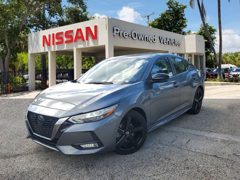 Certified 2022 Nissan Sentra SR image 1